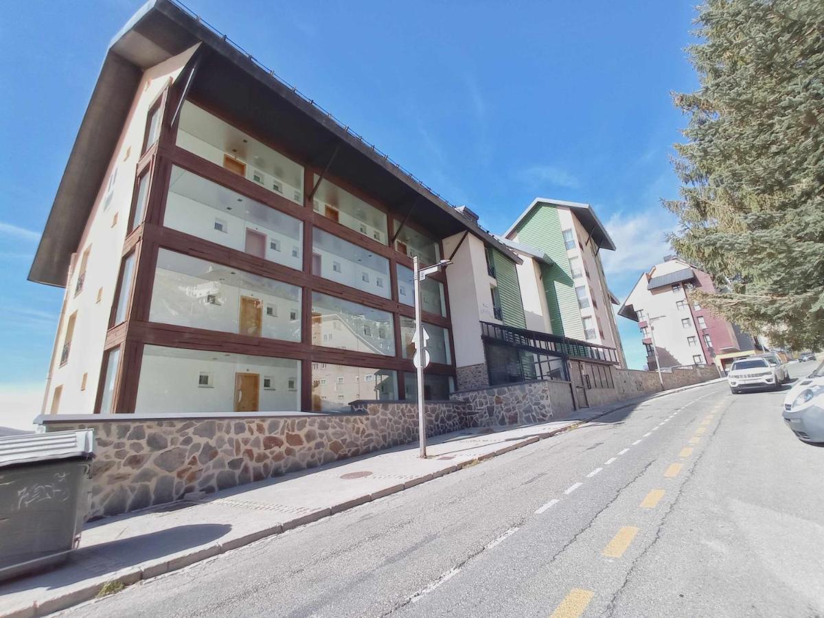 Estudio Superior Serraneu Sierra Nevada Exterior photo
